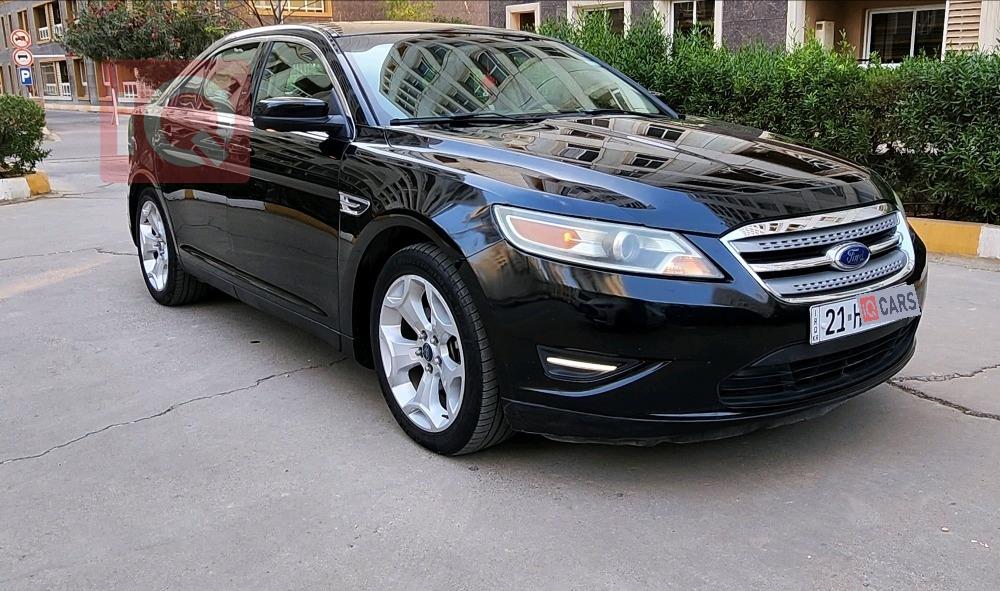 Ford Taurus